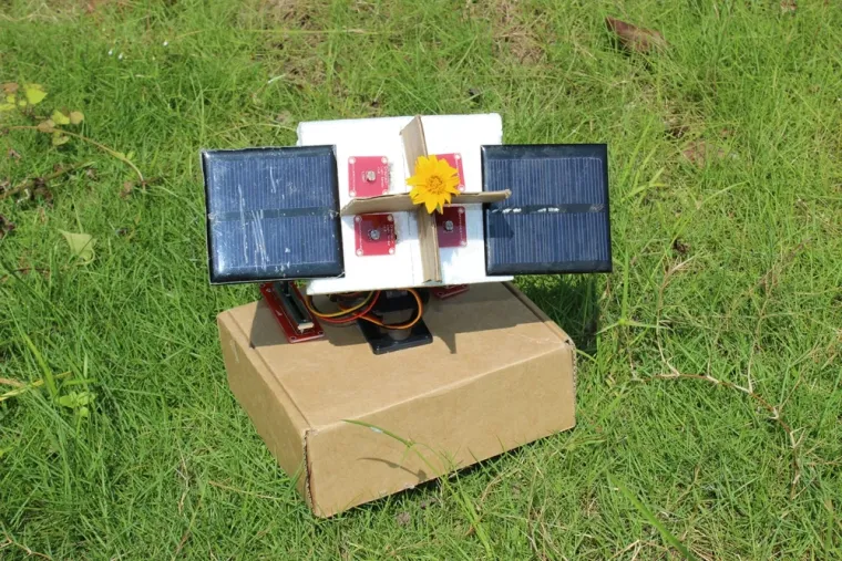 Arduino Sunflower - an Electronic Sundancer aa